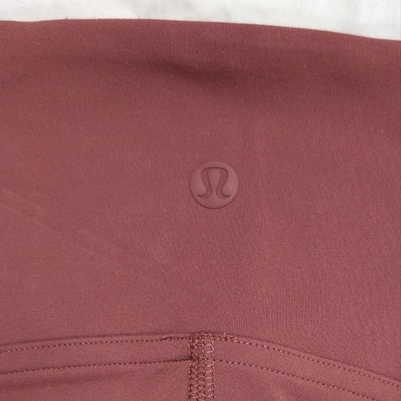 Lululemon Pink Mauve High-Waisted Full Length Leggings‎ Size 2 - Picture 3 of 4